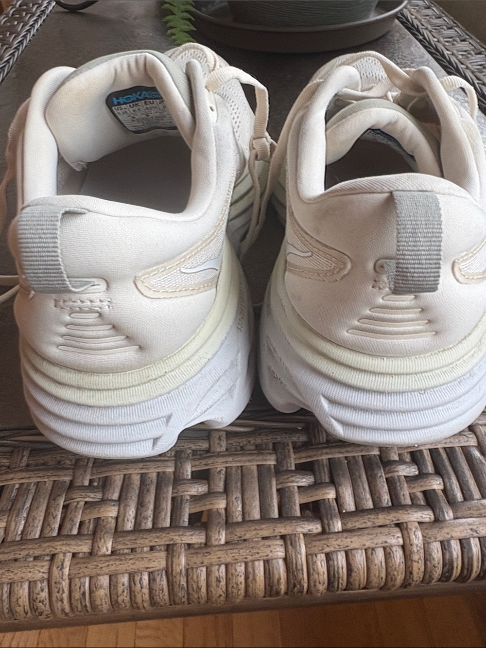 Hoka MEN'S BONDI 8 | OATMILK / BARLEY; Sz: 9 2E; EUC - Picture 8 of 14